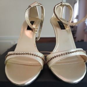 J. KUO GOLD HEELS 8